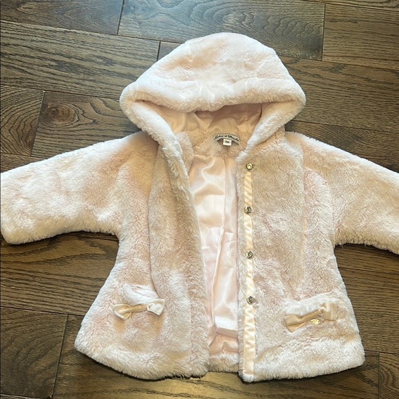 Tartine et Chocolat Other - Tartine et Chocolat 18 months Baby Pink Faux Fur Hooded Coat EUC